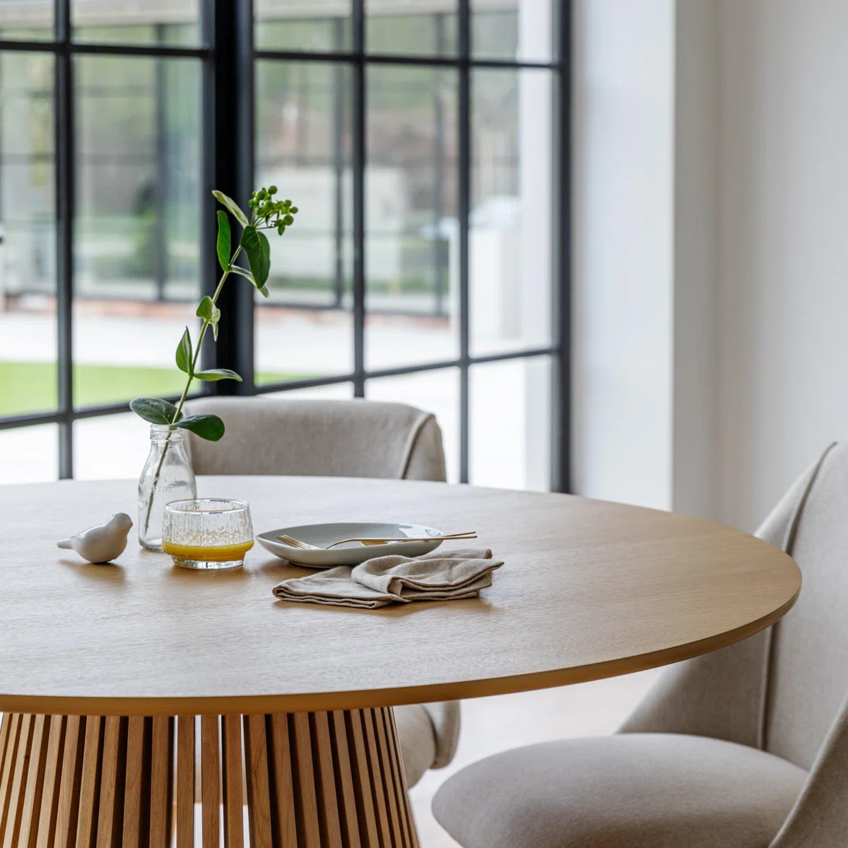 Hopley+Willow+Round+120cm+Dining+Table-1535597575 (2)